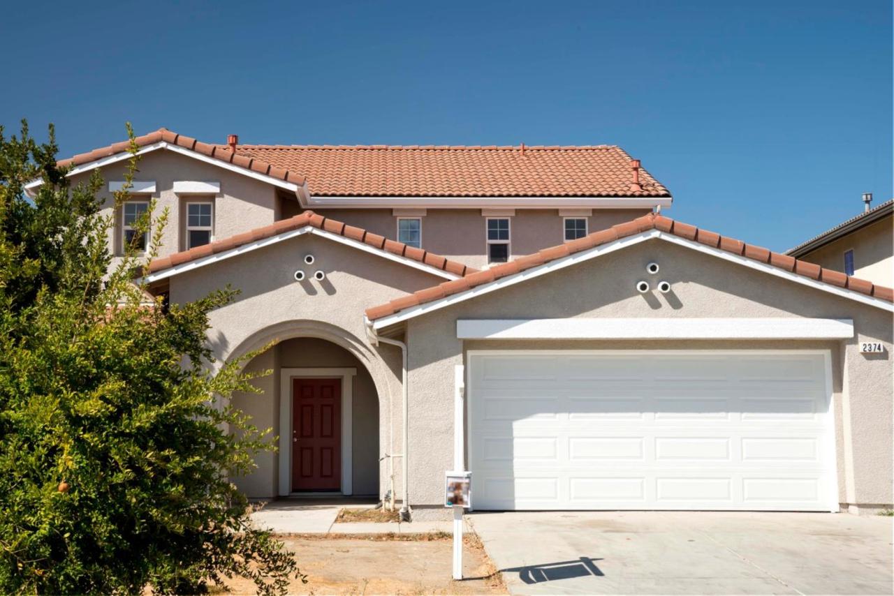 2374 Rock Creek Dr - Photo 1