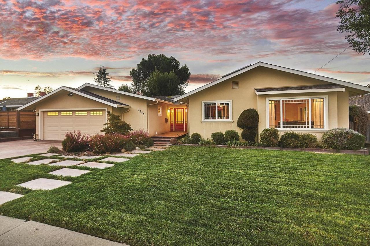 1253 Washoe Dr - Photo 1