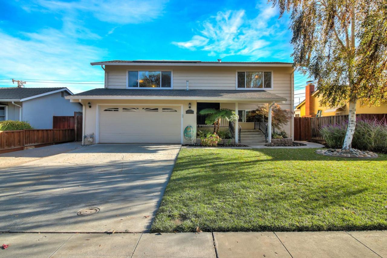 1456 Glacier Dr - Photo 1