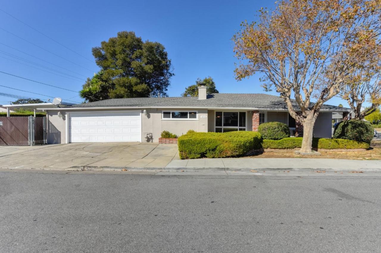 405 40th Ave - Photo 1