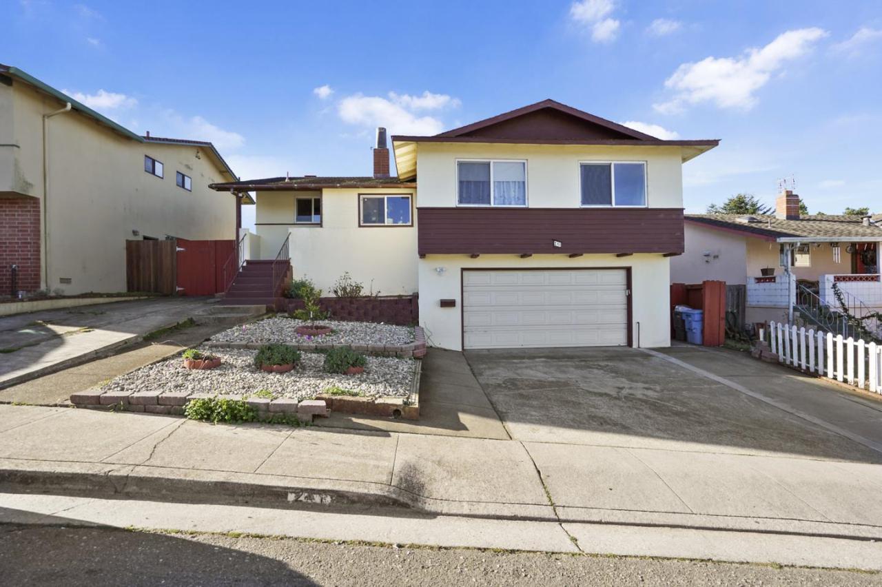 241 Emaron Dr - Photo 1
