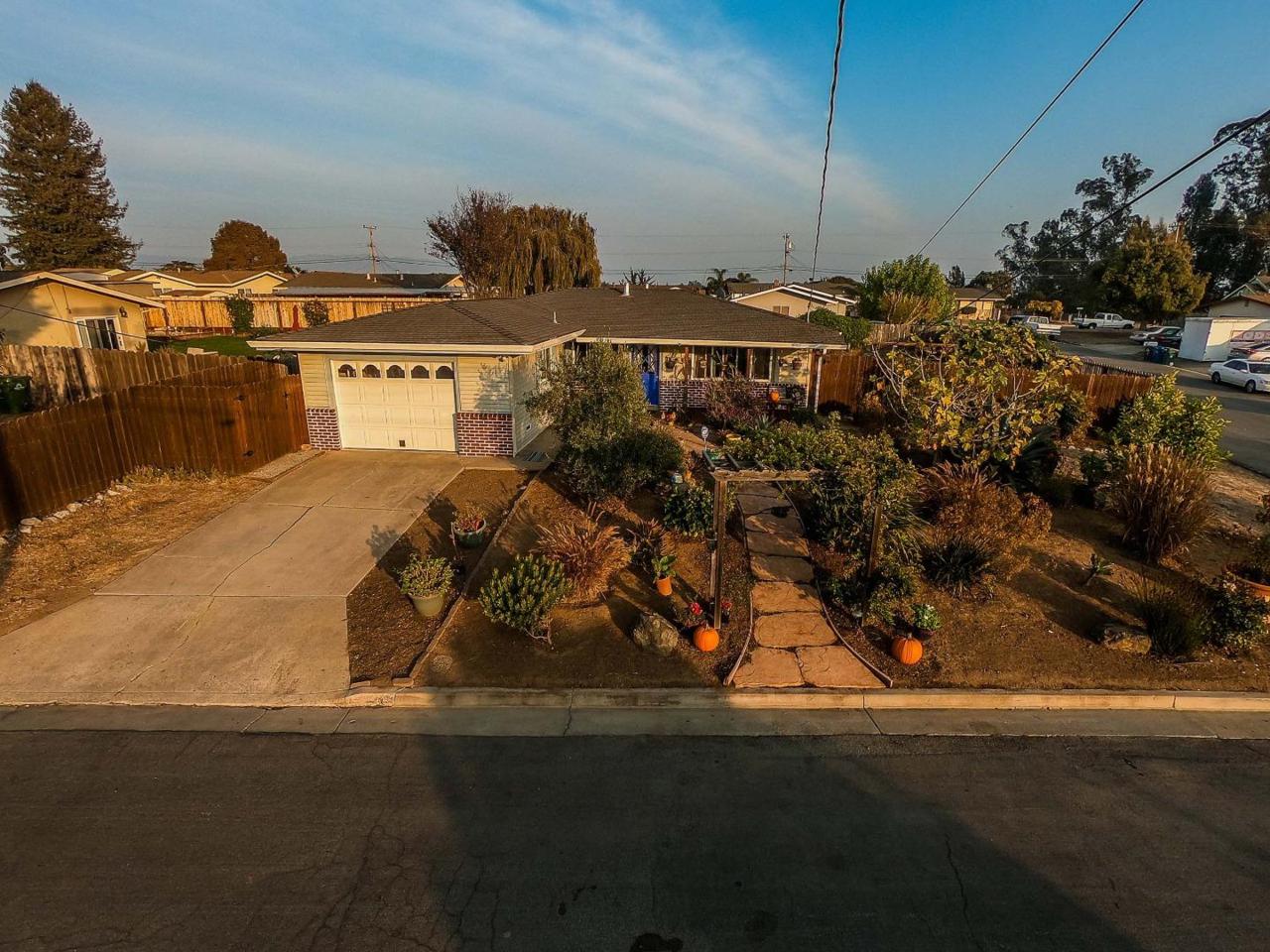 230 Zurich Ave - Photo 1