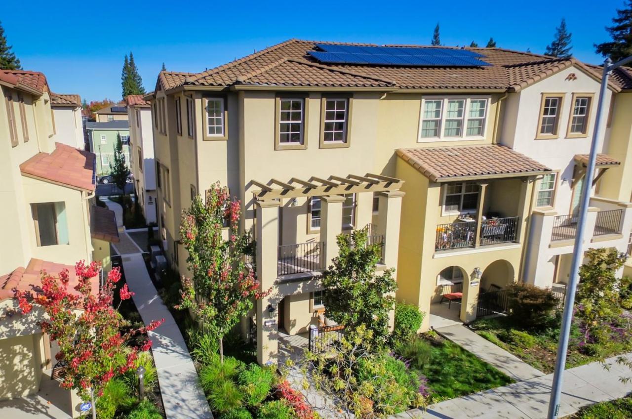 130 Minaret Ave - Photo 1