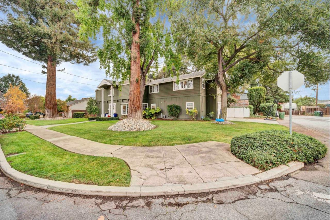 1688 Willowhurst Ave - Photo 1