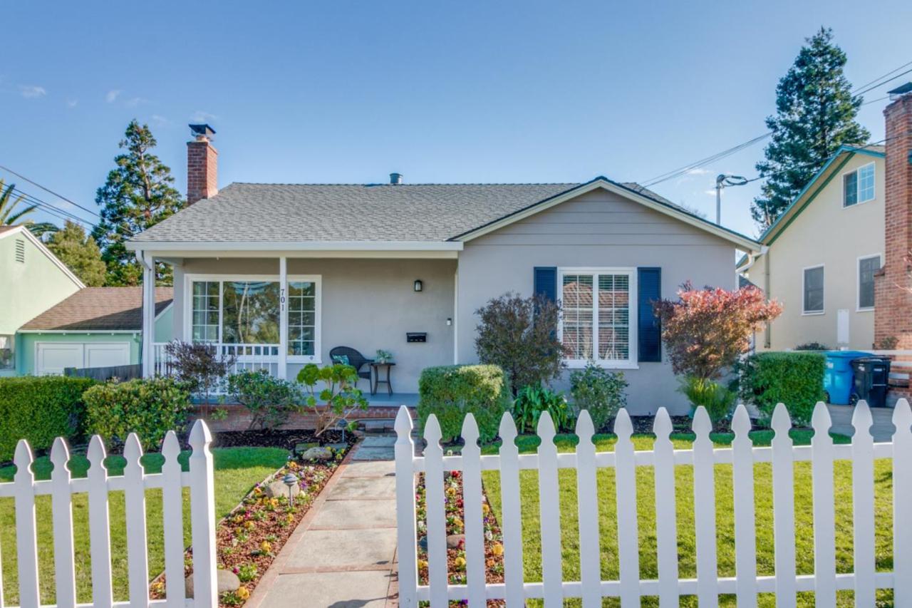 701 28th Ave - Photo 1
