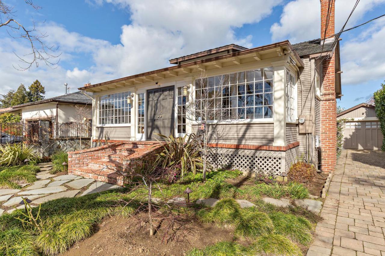 116 Victoria Rd - Photo 1
