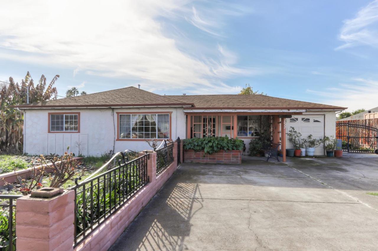 3032 Orthello Way - Photo 1