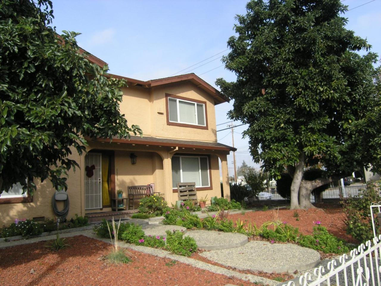 1301 Jonathan St - Photo 1