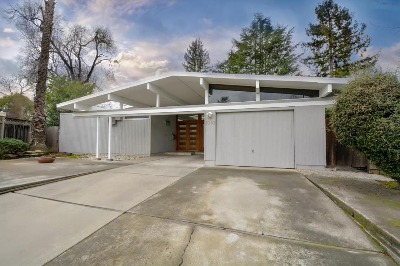 6283 Shadygrove Ct - Photo 1