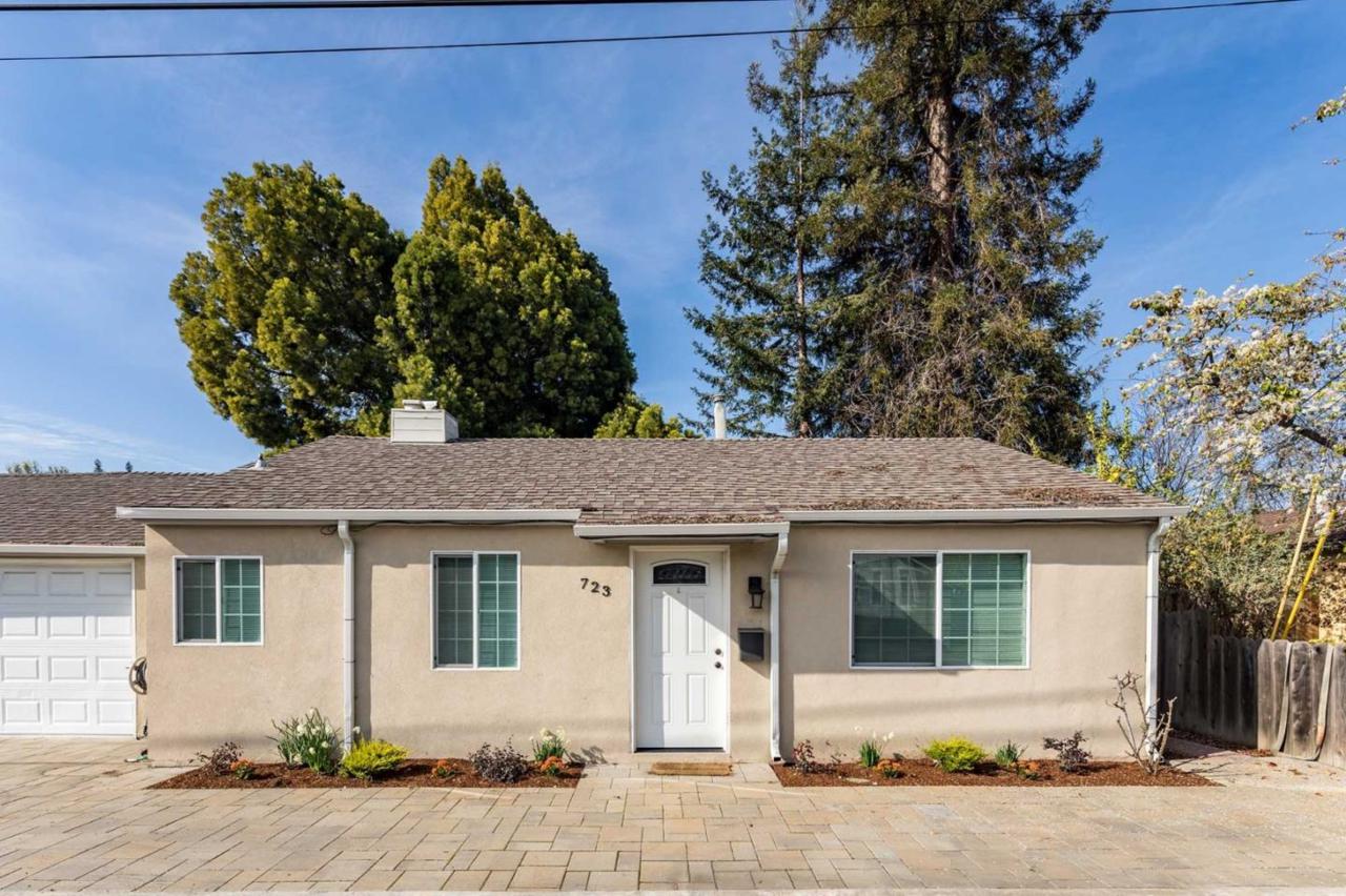 717 & 723 Ellsworth Pl - Photo 1