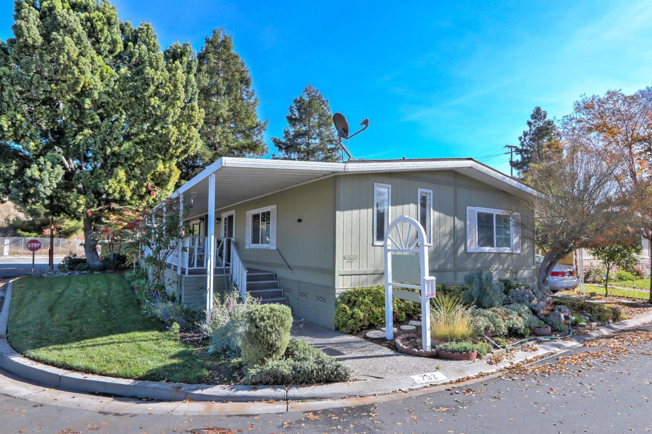 752 Millstream Dr 752 - Photo 1
