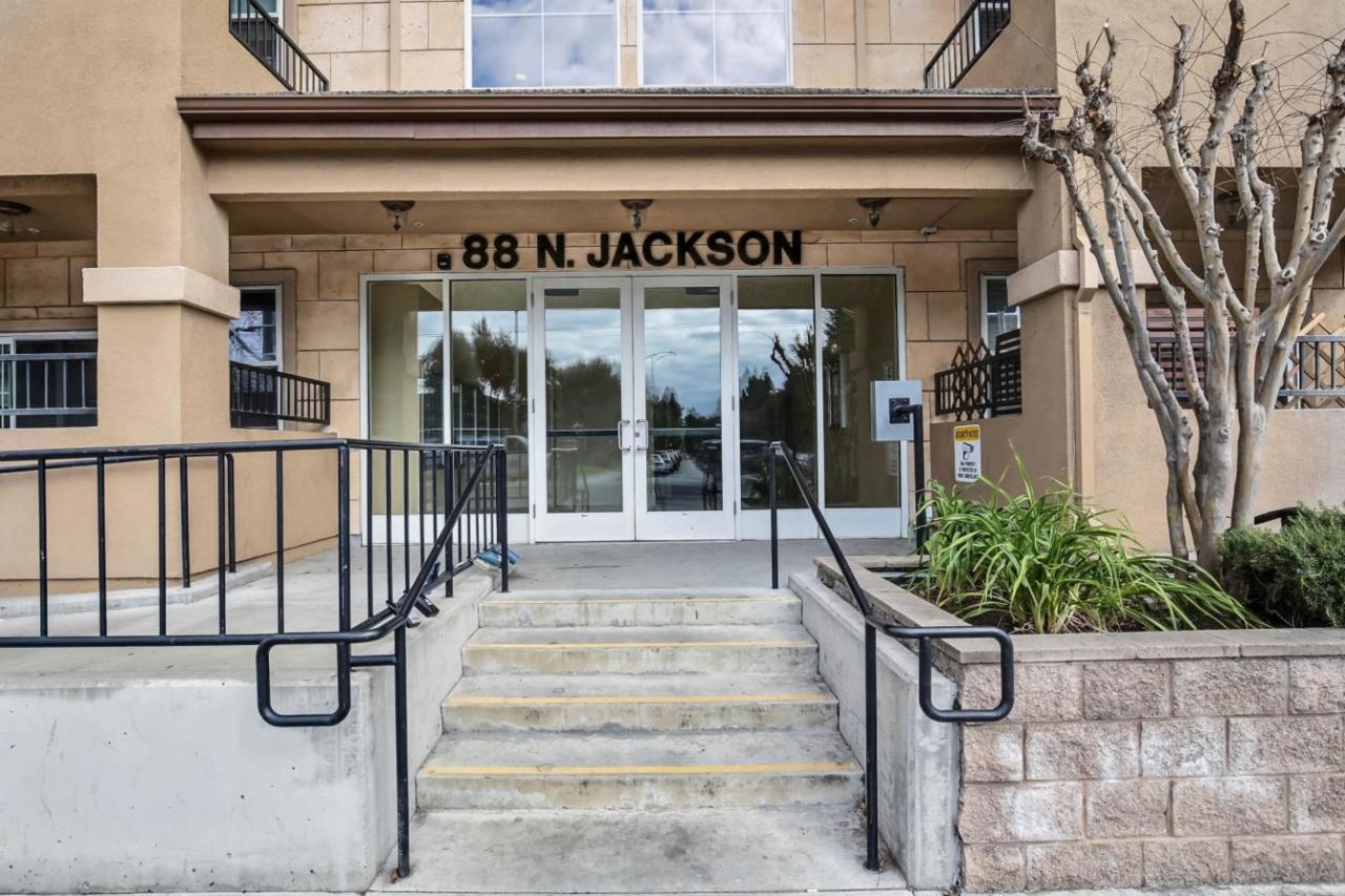 88 Jackson Ave 118 - Photo 1