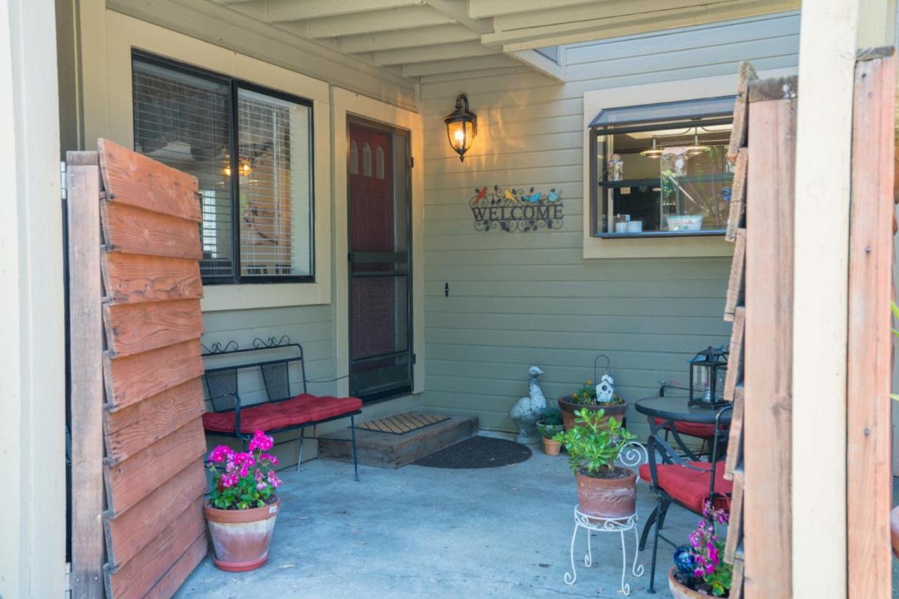 17950 Hillwood Ln - Photo 1