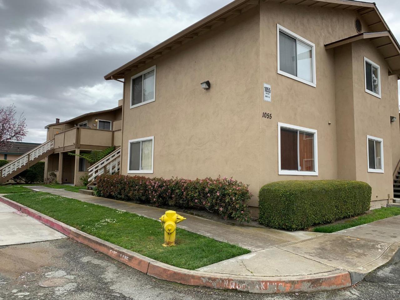1055 Padre Dr 4 - Photo 1