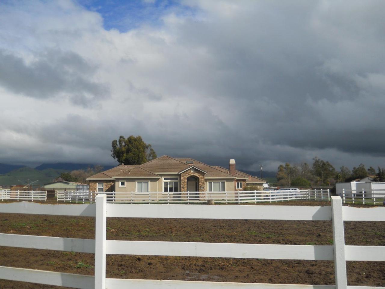 3165 Carey Way - Photo 1