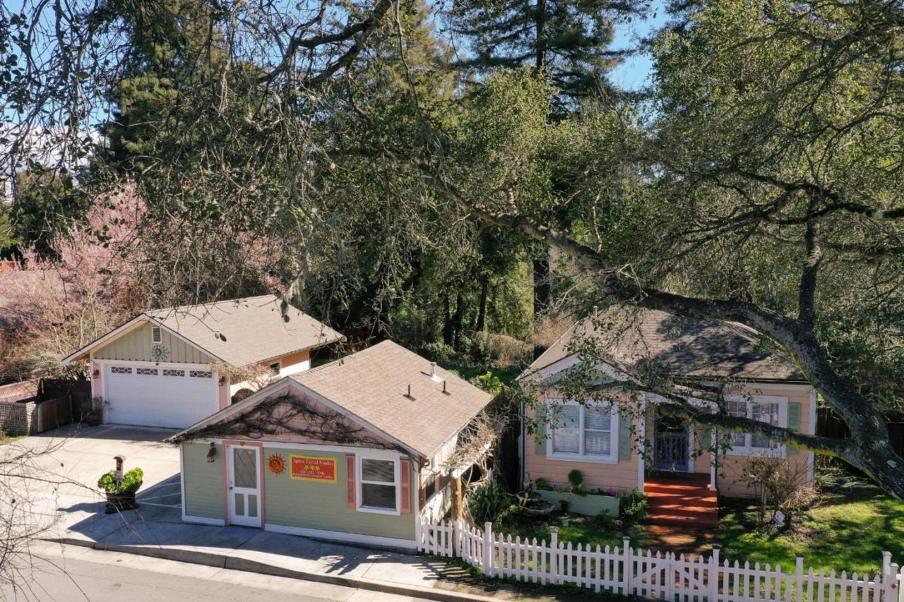 402 Bernal St - Photo 1