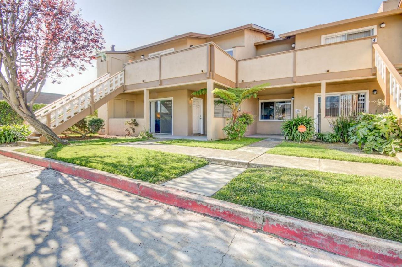 1055 Padre Dr 1 - Photo 1