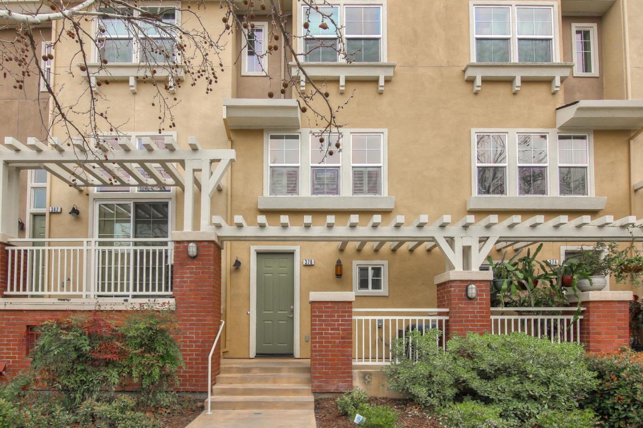 378 Jackson St - Photo 1