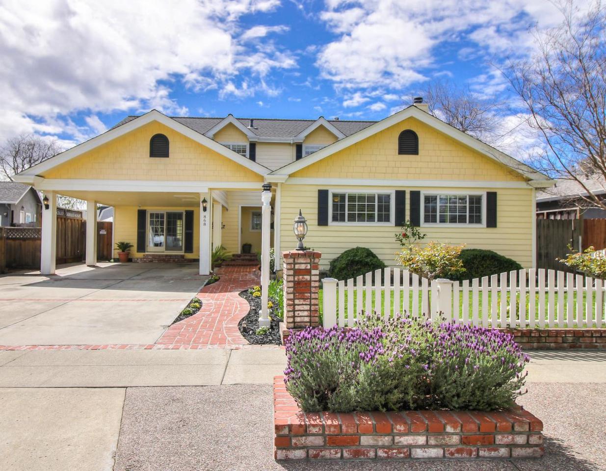 868 Redbird Dr - Photo 1