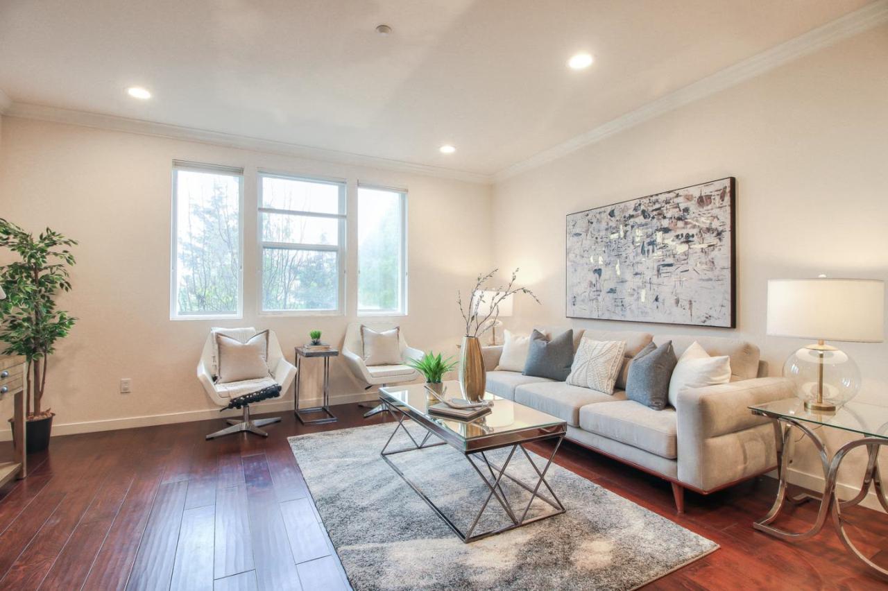 106 Emerald Cove Ter - Photo 1