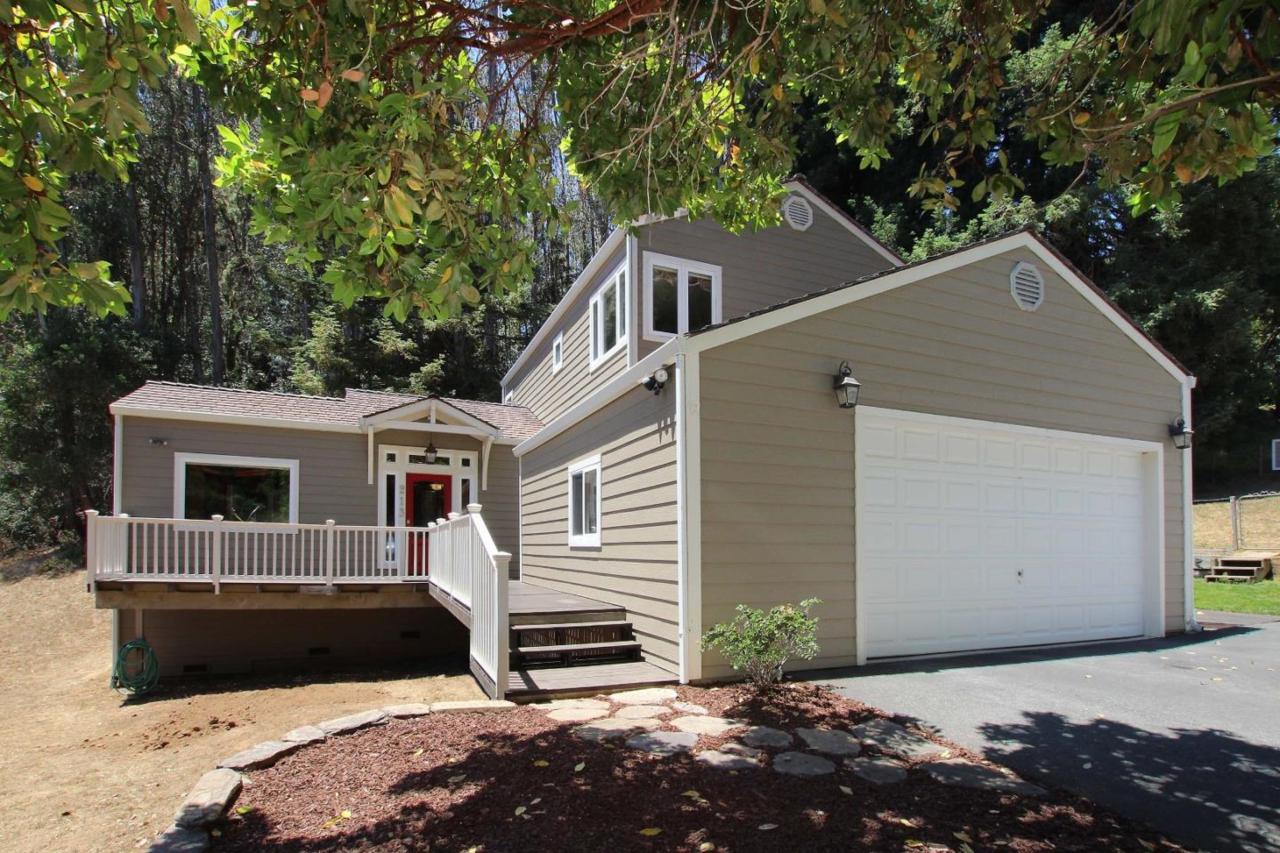 213 Gillette Rd - Photo 1