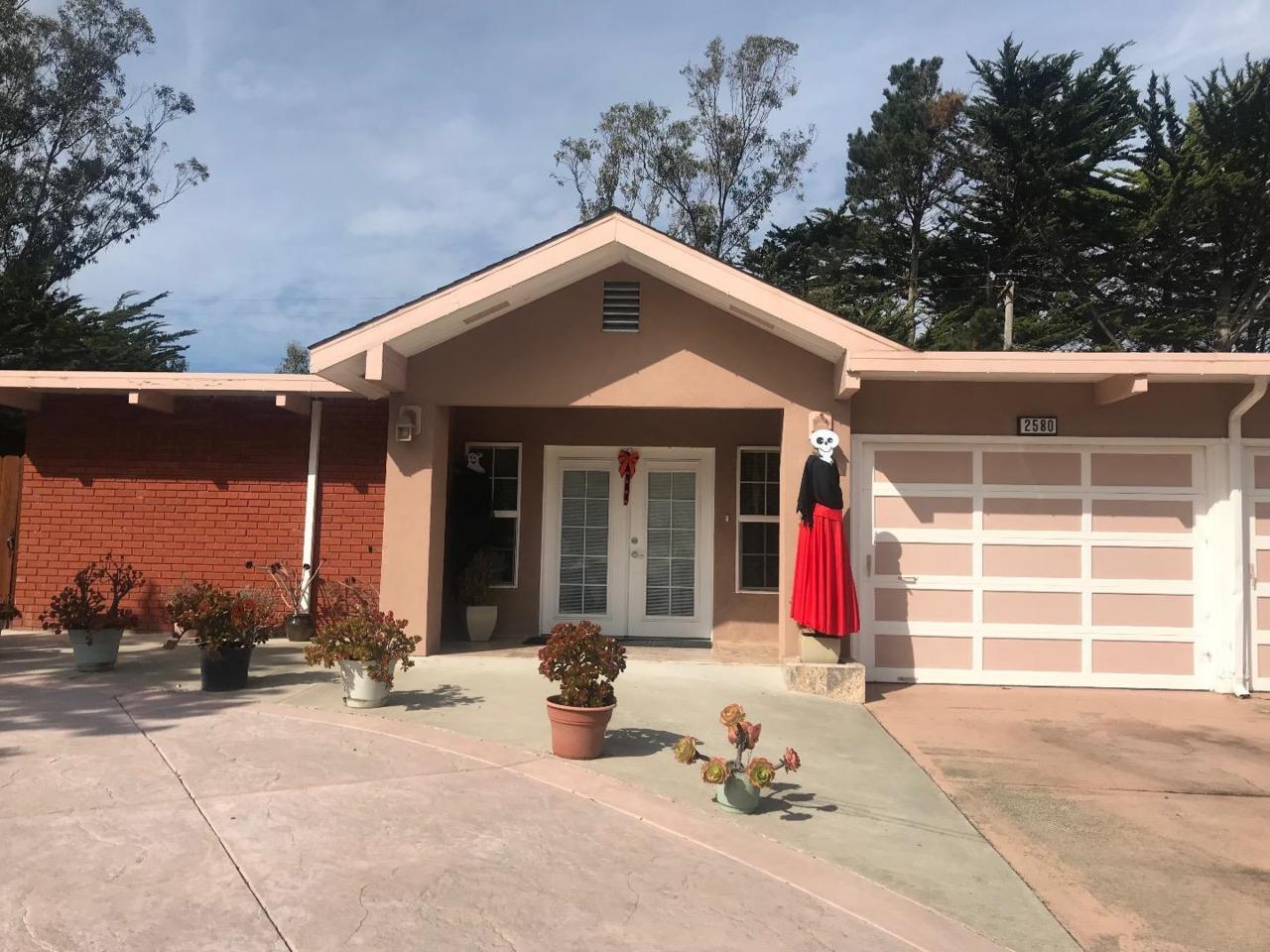 2580 Turnberry Dr - Photo 1