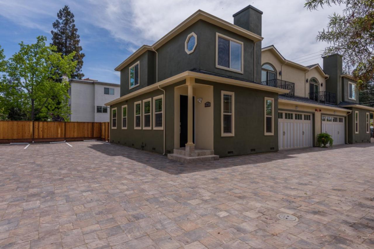 707 Hacienda Ave - Photo 1