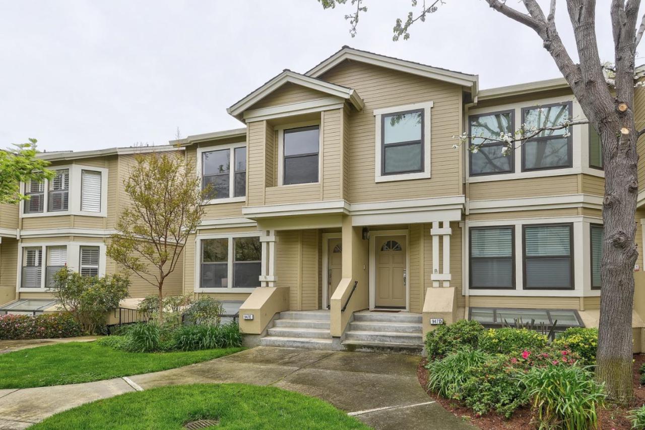 947 La Mesa Ter - Photo 1