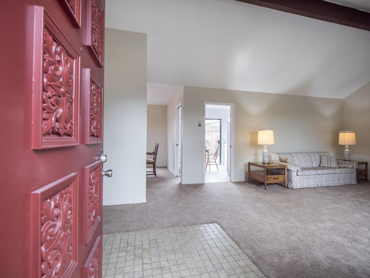 278 Crestview Dr - Photo 1