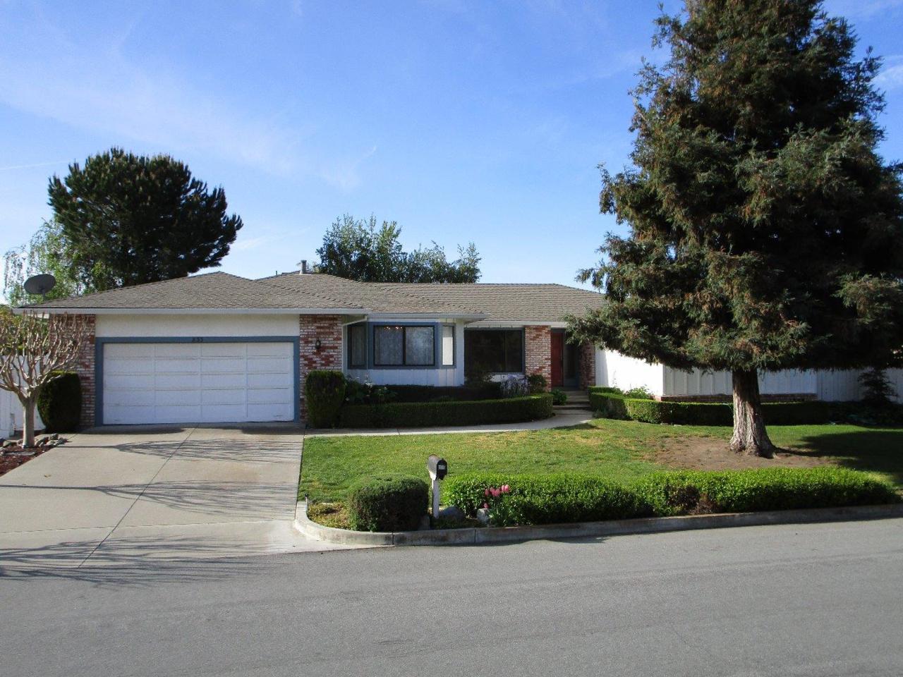 833 Ridgemark Dr - Photo 1