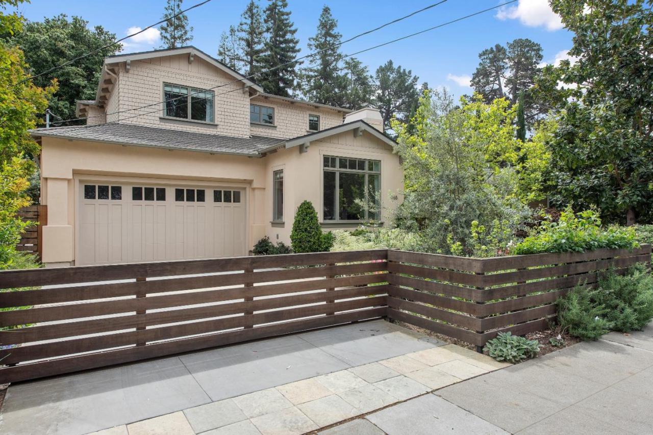 865 Middle Ave - Photo 1