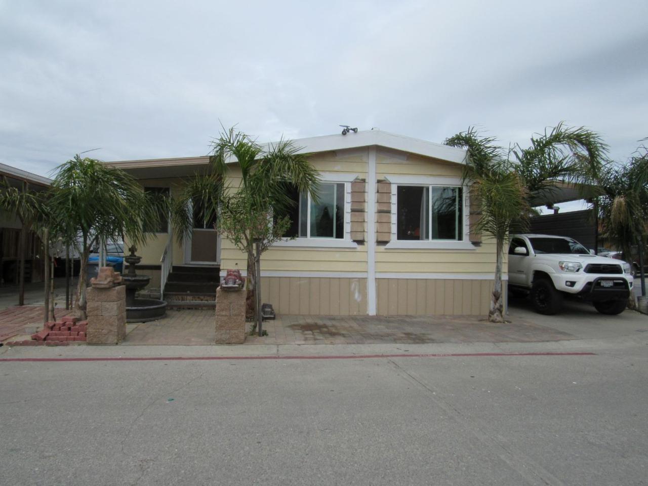 124 Peartree Ln 124 - Photo 1