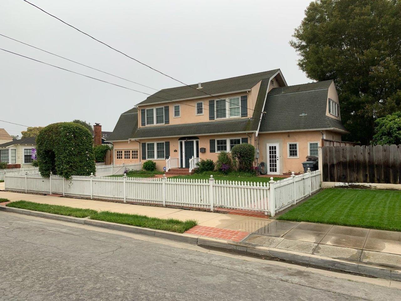 120 Hawthorne St - Photo 1