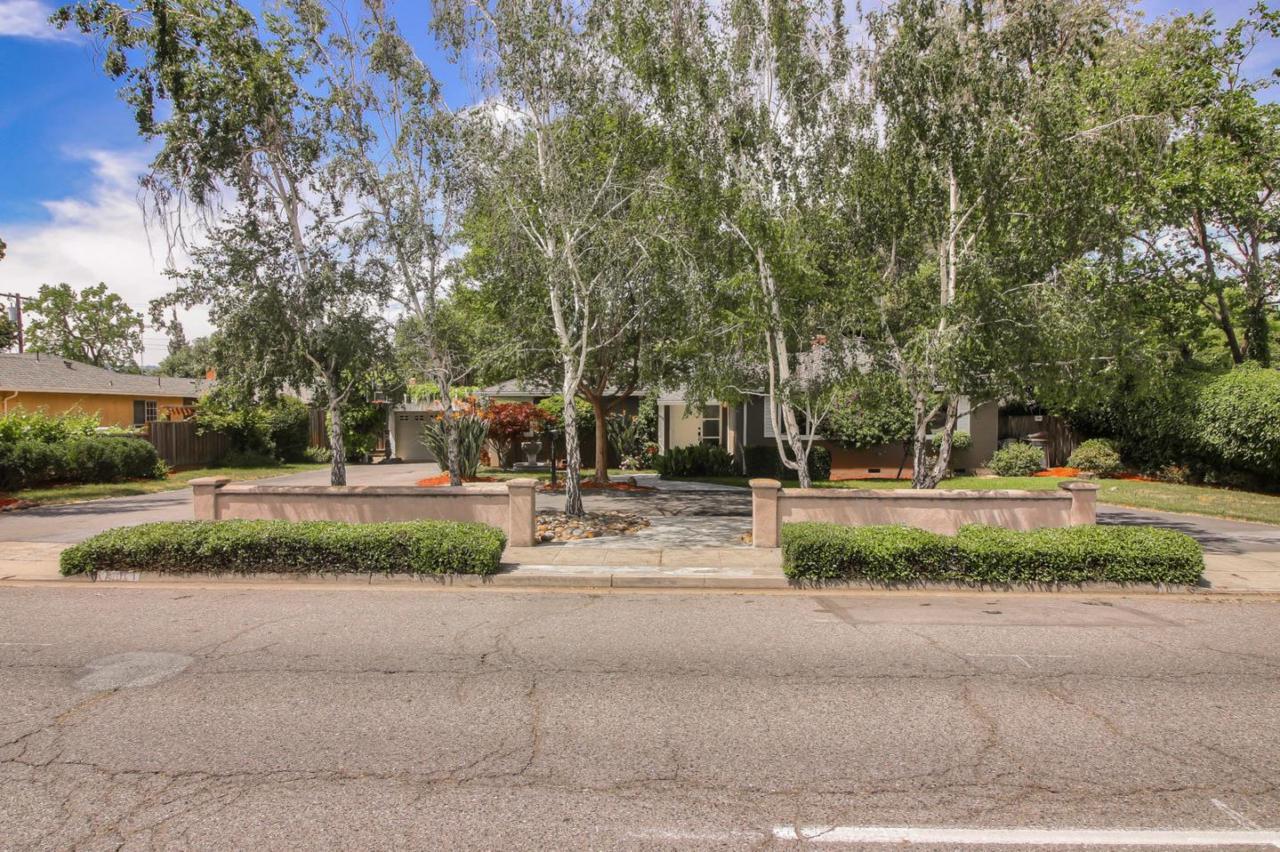 1931 Meridian Ave - Photo 1