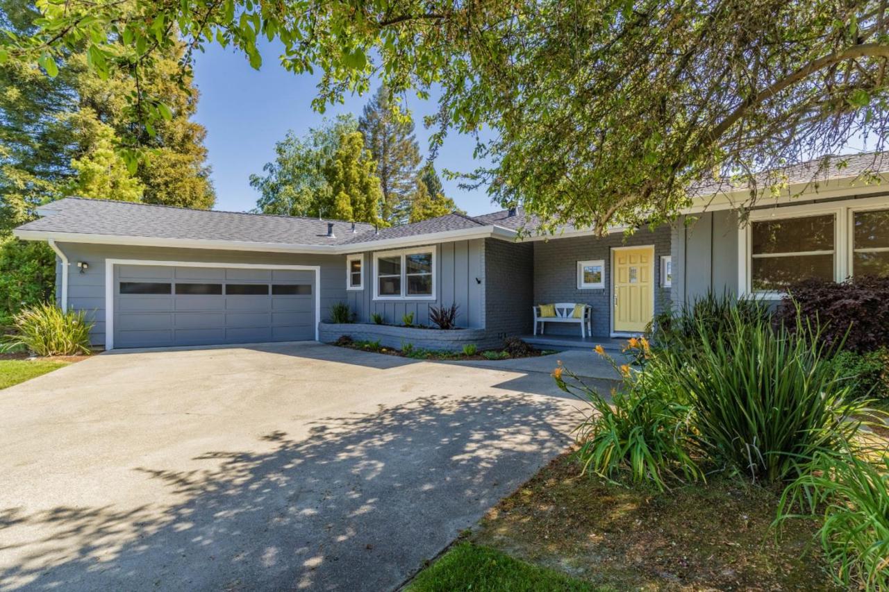 131 Gabarda Way - Photo 1