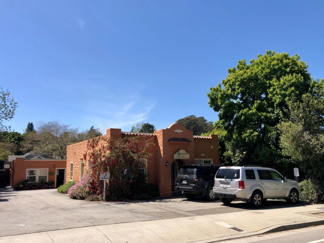 2745 Porter St - Photo 1