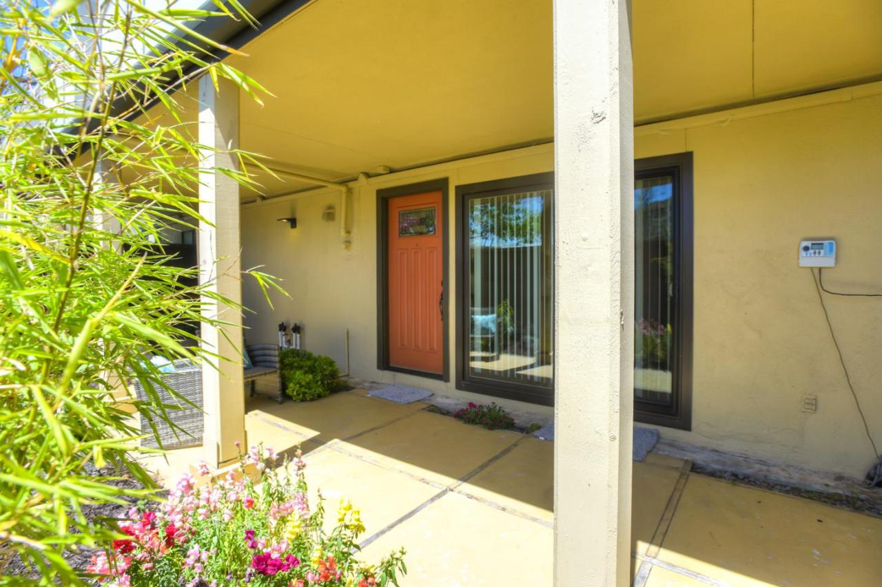 6104 Admiralty Ln - Photo 1
