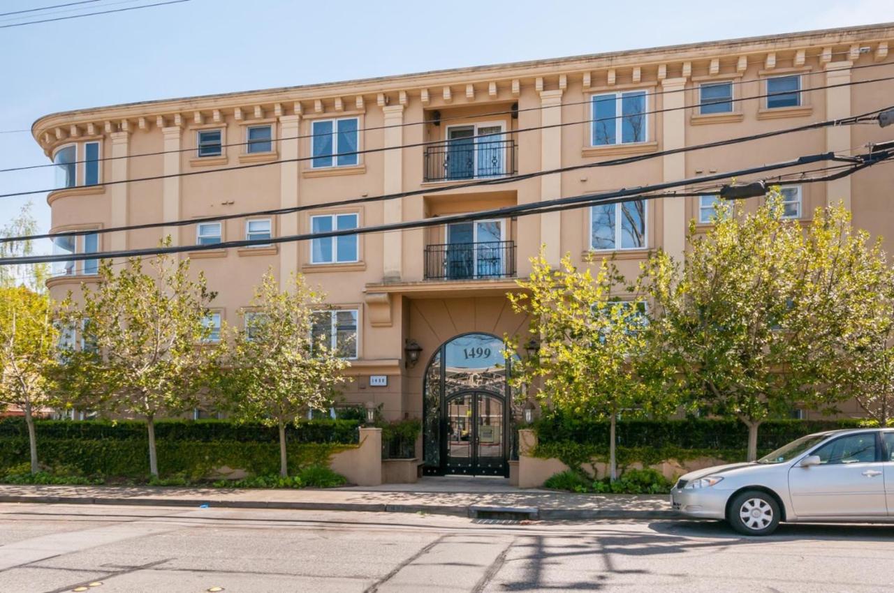 1499 Oak Grove Ave 301 - Photo 1