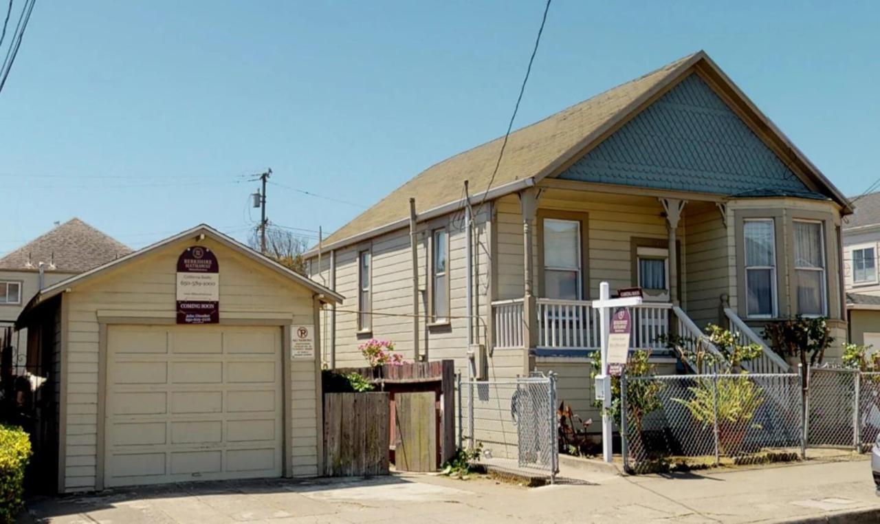 237 Aspen Ave - Photo 1