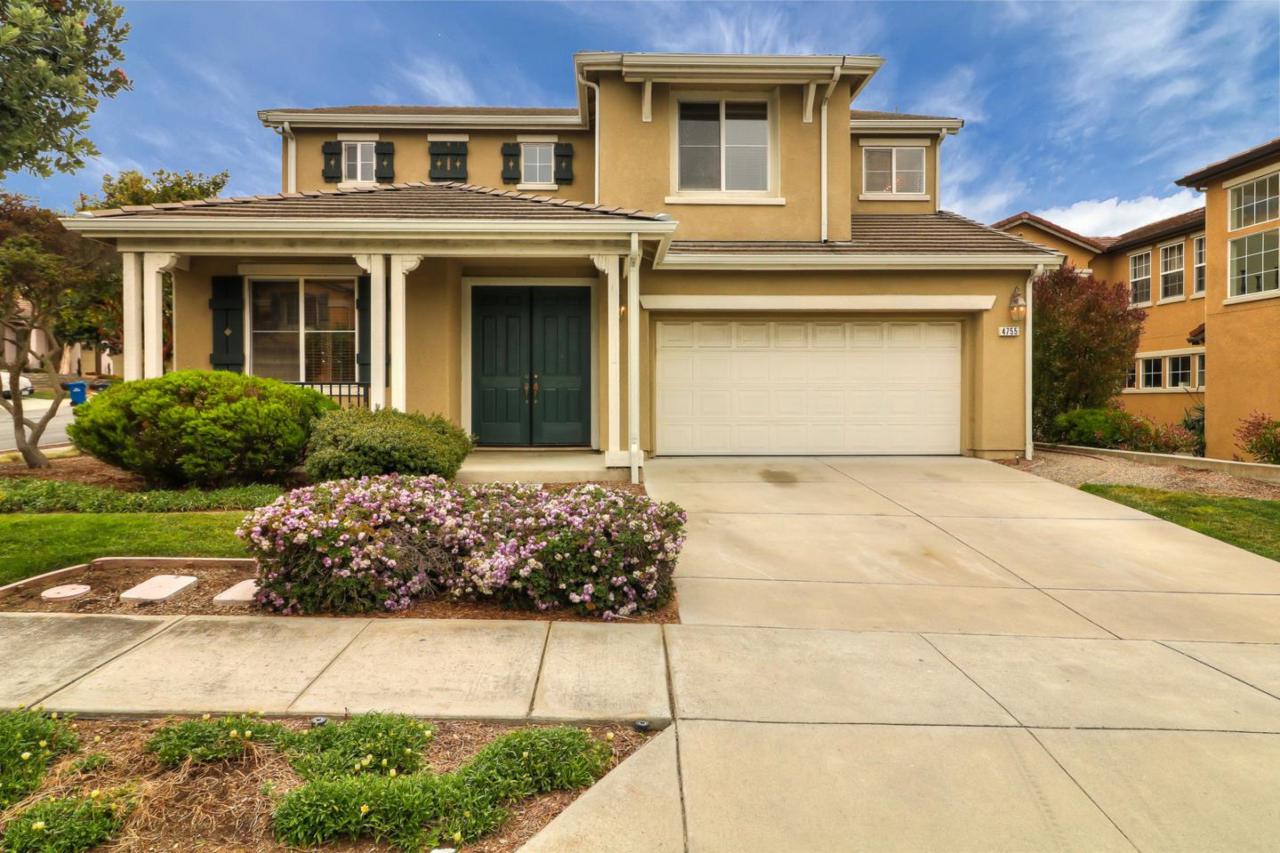 4755 Peninsula Point Dr - Photo 1