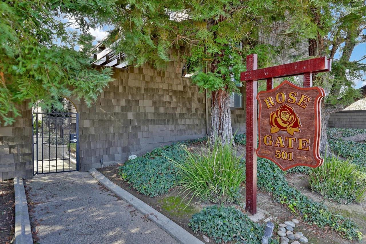 501 Rose Ave 12 - Photo 1