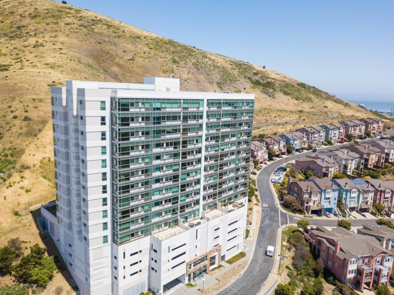 1 Mandalay Pl 1603 - Photo 1