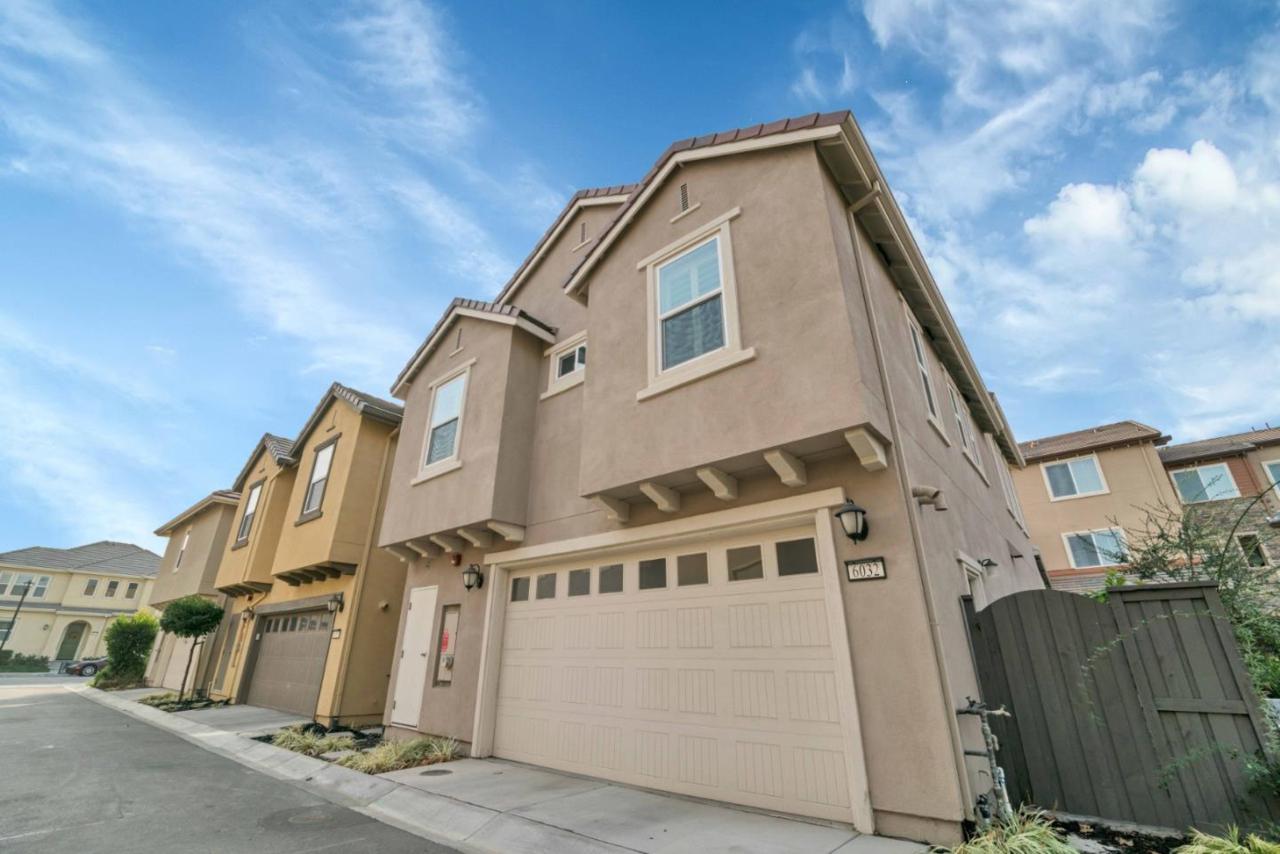 6032 Golden Vista Dr - Photo 1