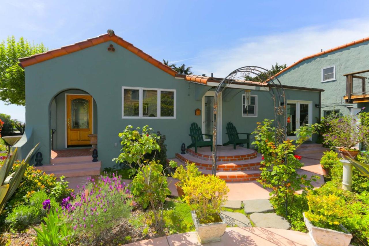 113 4th Ave - Photo 1