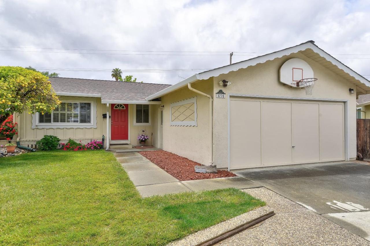 3770 Delgado Ct - Photo 1