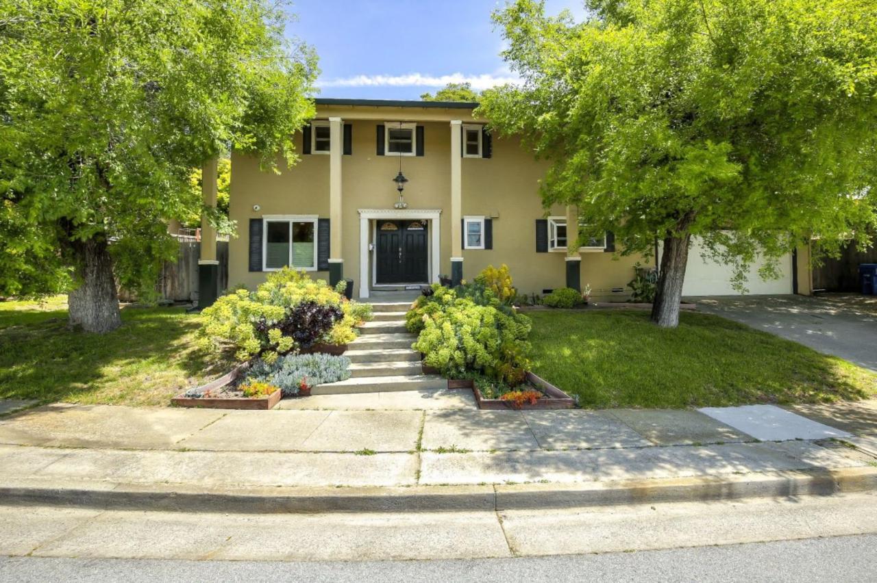 5010 Winkle Ave - Photo 1