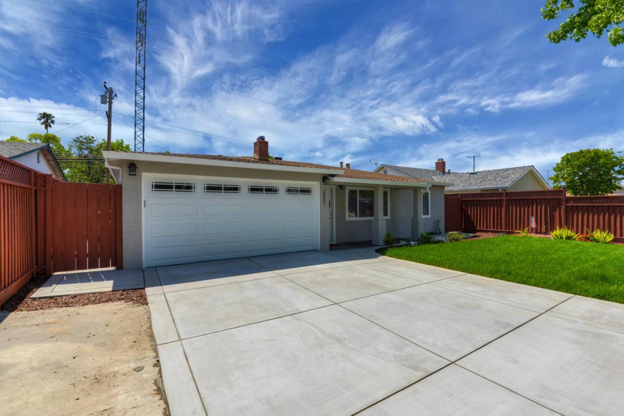 2887 Custer Dr - Photo 1