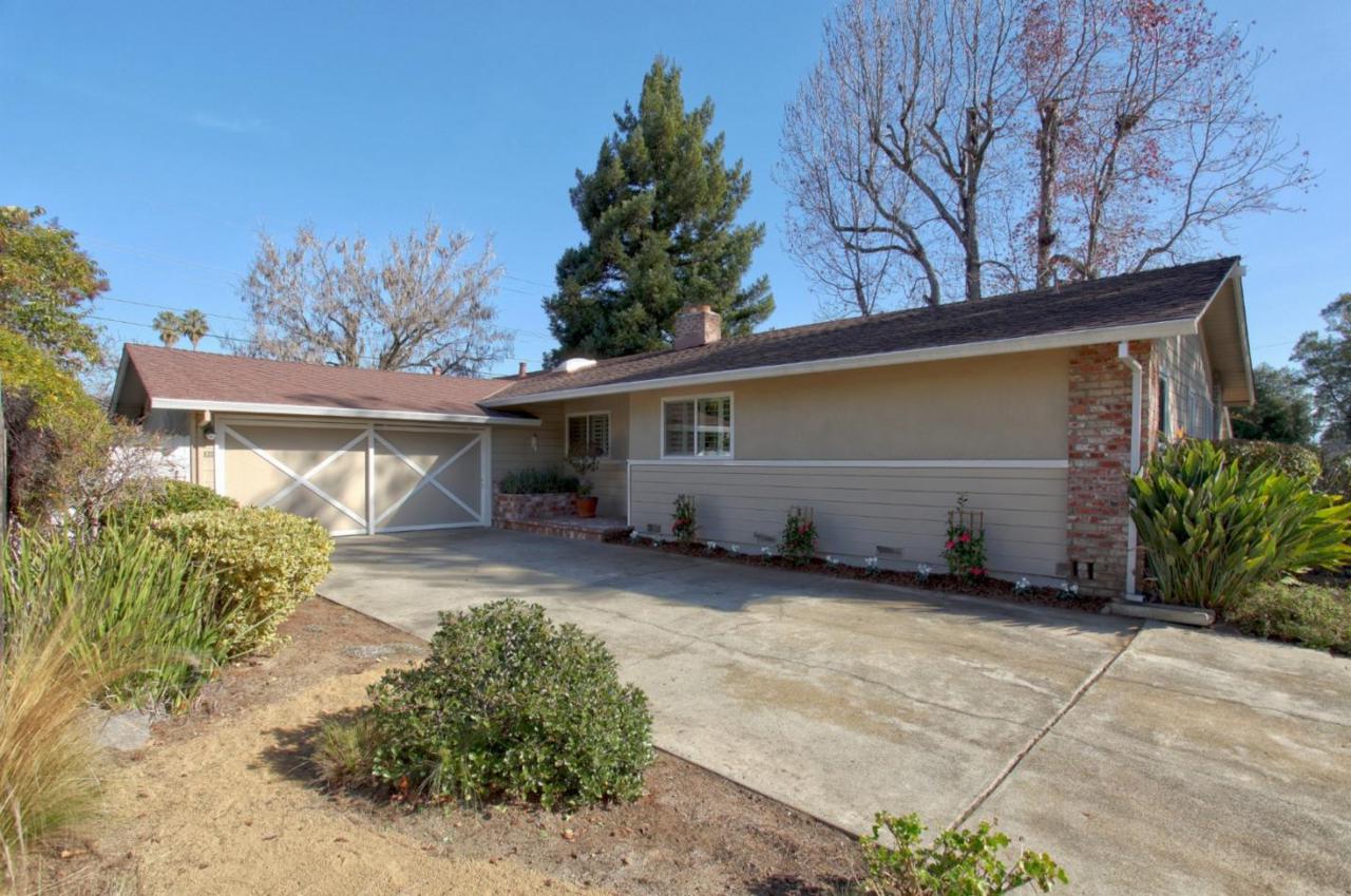 833 Shenandoah Dr - Photo 1