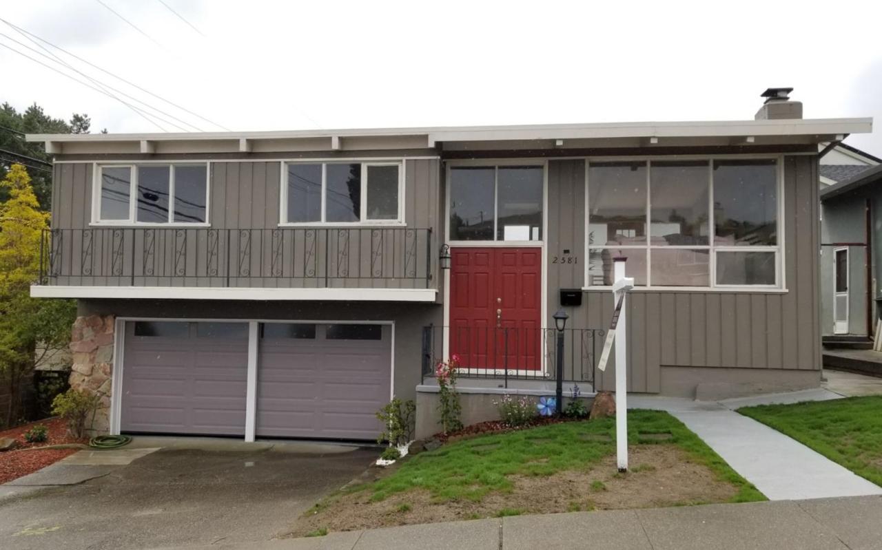 2581 Rosewood Dr - Photo 1