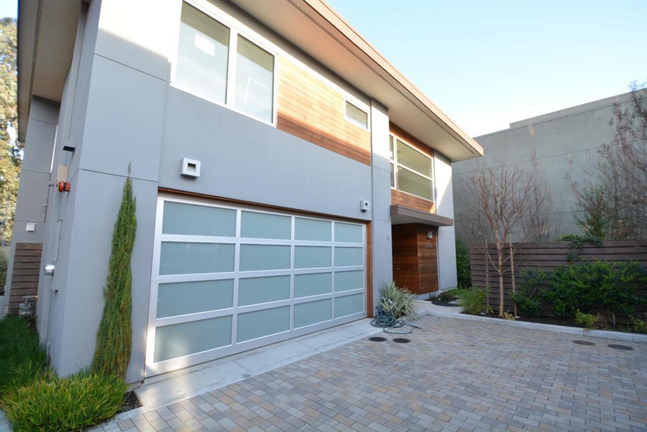 2088 Channing Ave - Photo 1